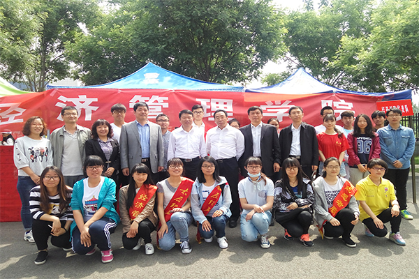公司在2016年太阳集团官方网站校运会上喜获佳绩 公司在2016年太阳集团官方网站校运会上喜获佳绩