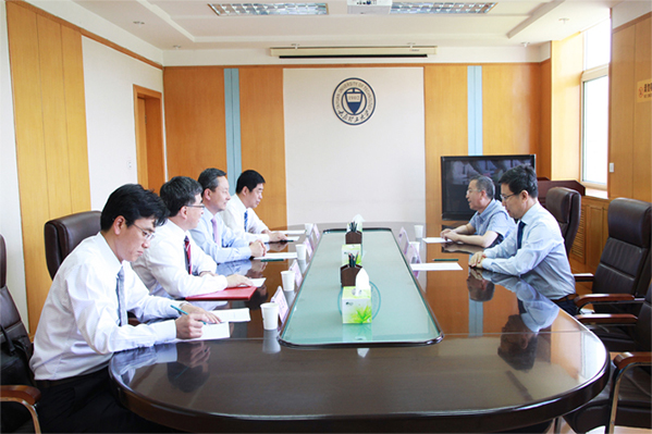 公司举行荣聘金智新院士仪式